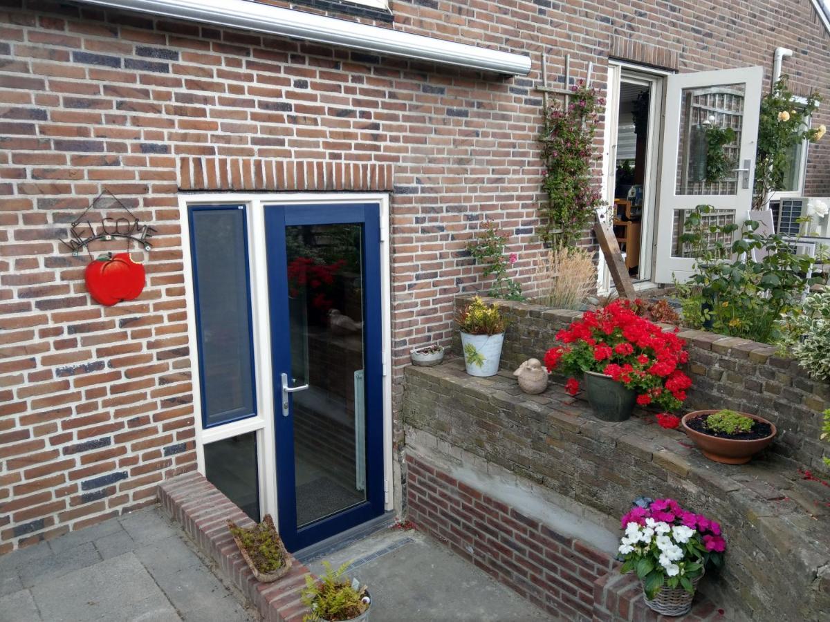 B&B De Blauwe Tulp Noord-Scharwoude Exteriör bild
