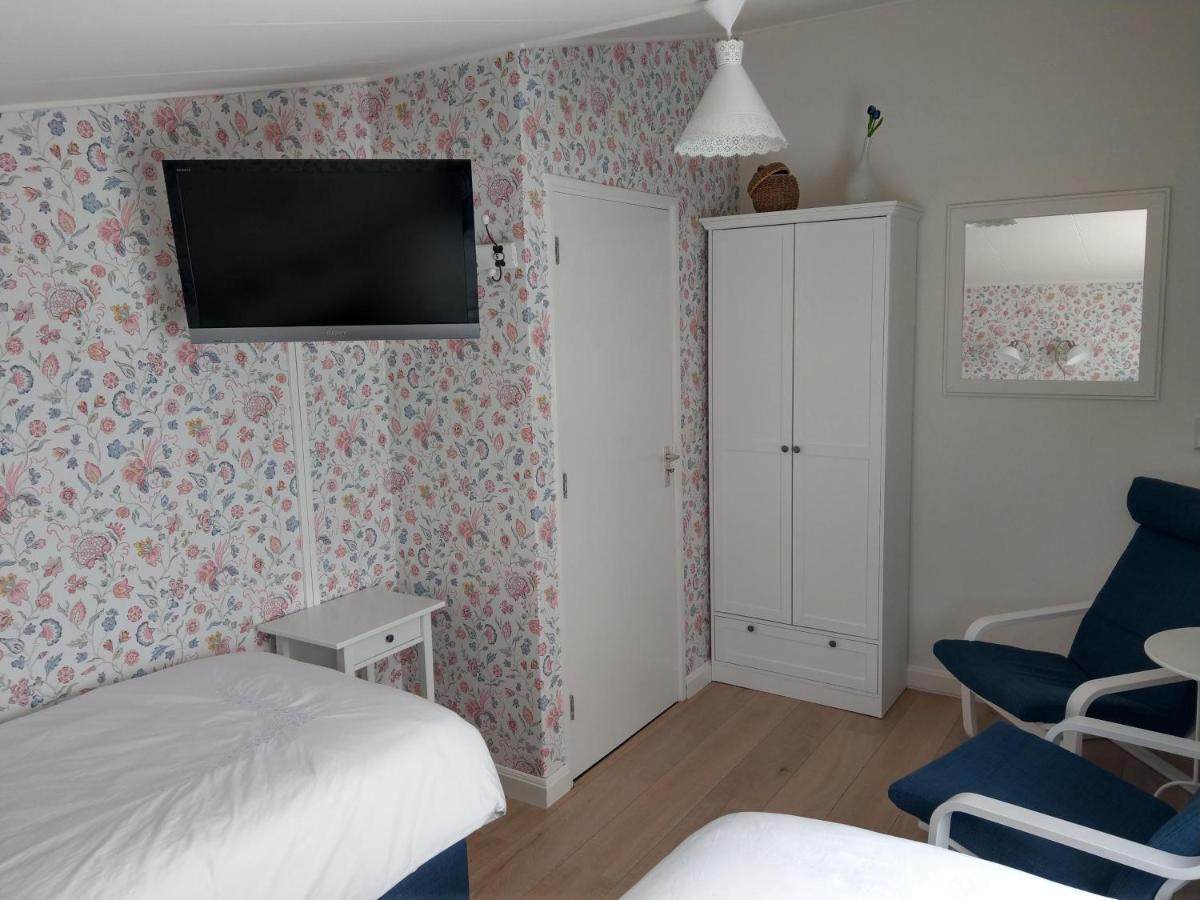 B&B De Blauwe Tulp Noord-Scharwoude Exteriör bild