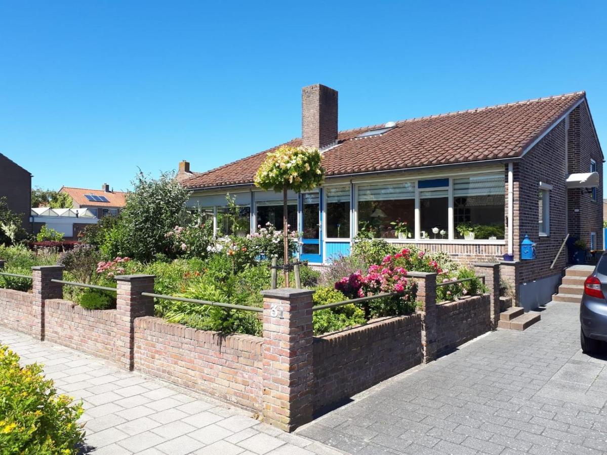 B&B De Blauwe Tulp Noord-Scharwoude Exteriör bild